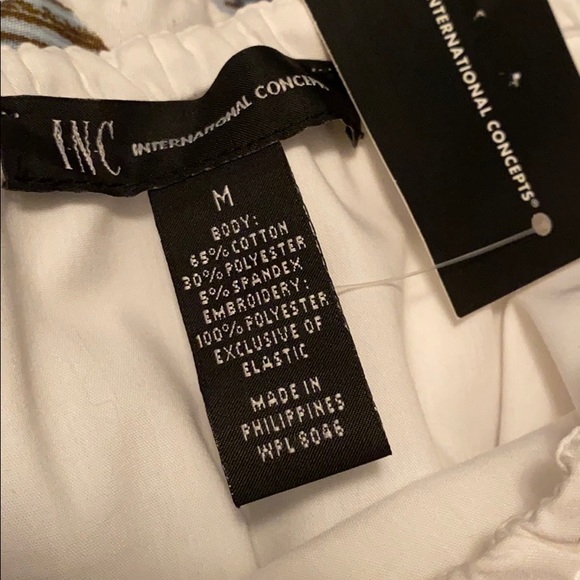 NWT-never worn-white off shoulder embroidered top - Picture 2 of 3